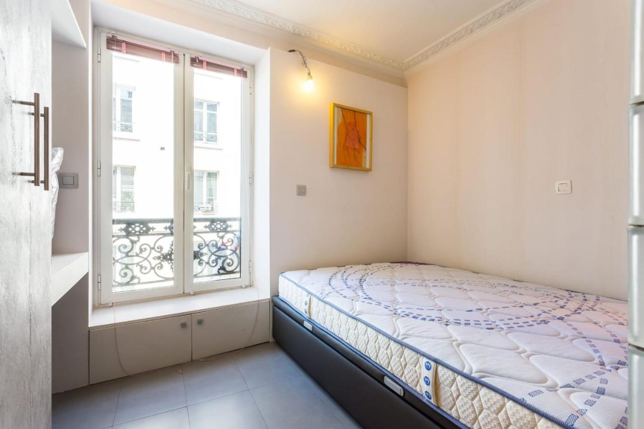 Appartement Charming studio for 2 near République à Paris Extérieur photo